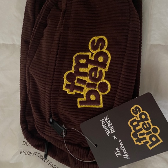 Tim Biebs Fanny pack NWT Justin Bieber x Tim Hortons - Picture 2 of 4
